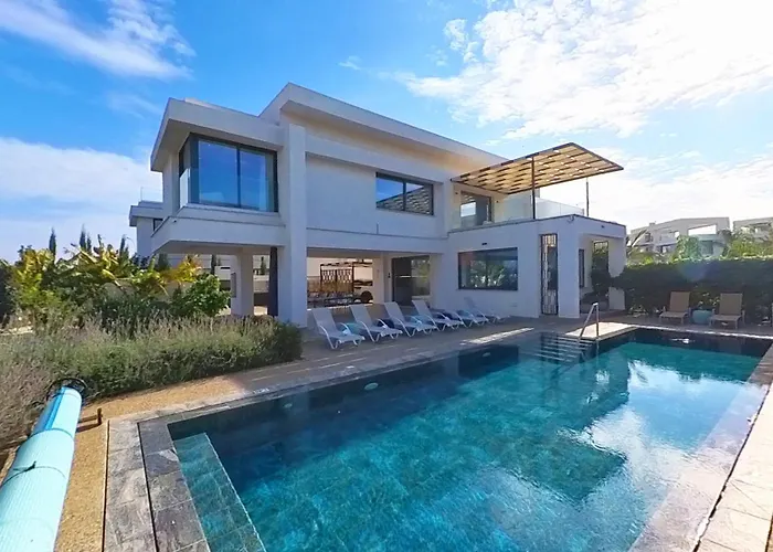 Billy\'S Place Protaras Luxury Villa With Private Pool With Heated Pool Option For Autumn And Winter Months