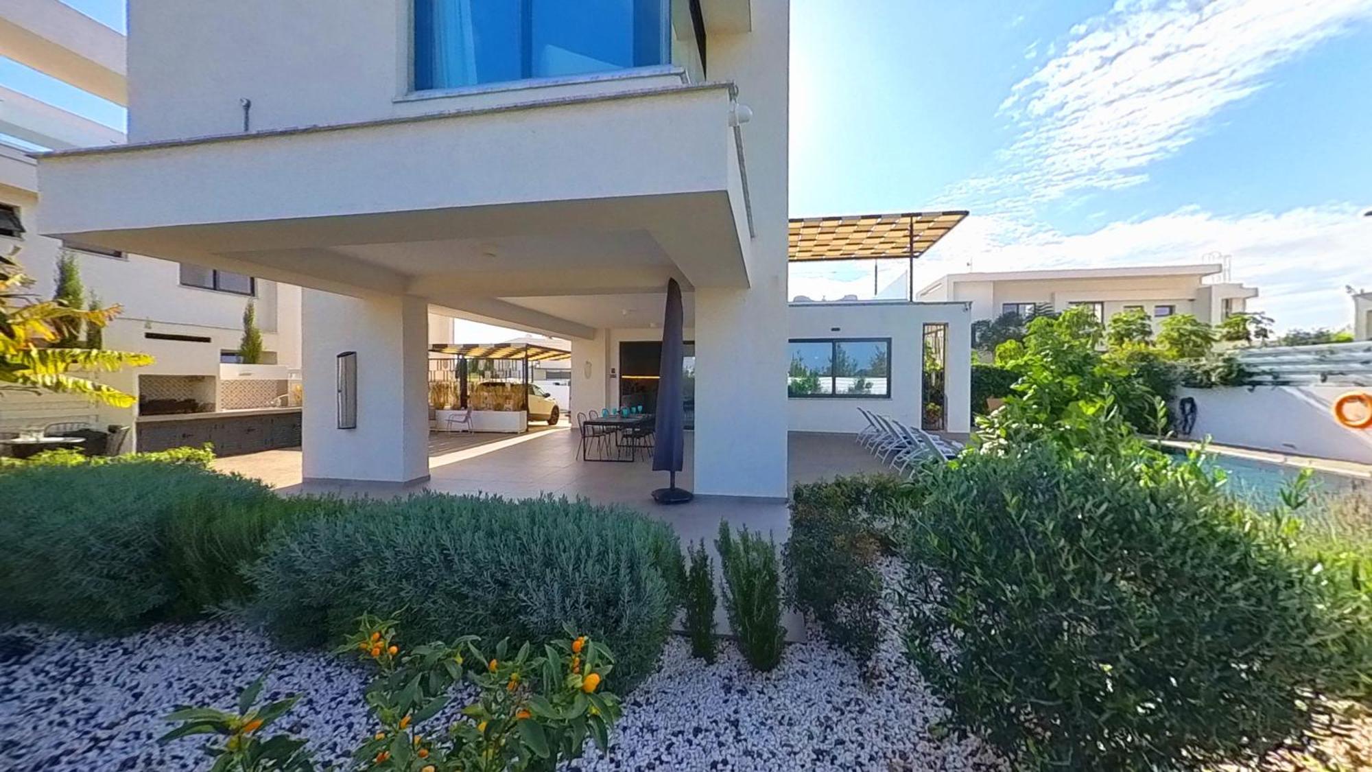 Villa Billy's Place Protaras Luxury With Private Pool With Heated Pool Option For Autumn And Winter Months Paralimni